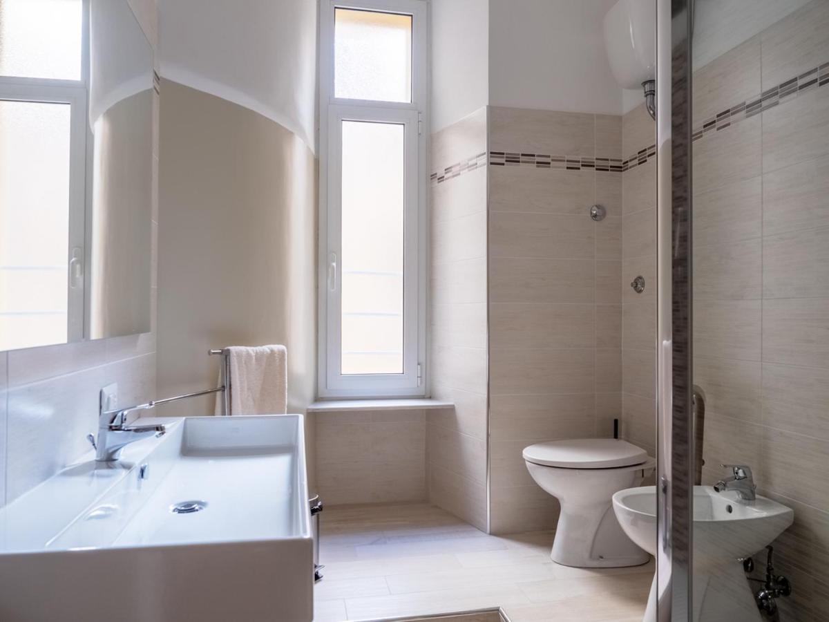 Veneto Holidays - Central Apartment In Via Veneto Rom Exteriör bild